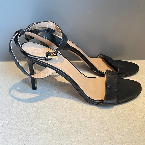Tory Burch Black Heels - Picture 4 of 6
